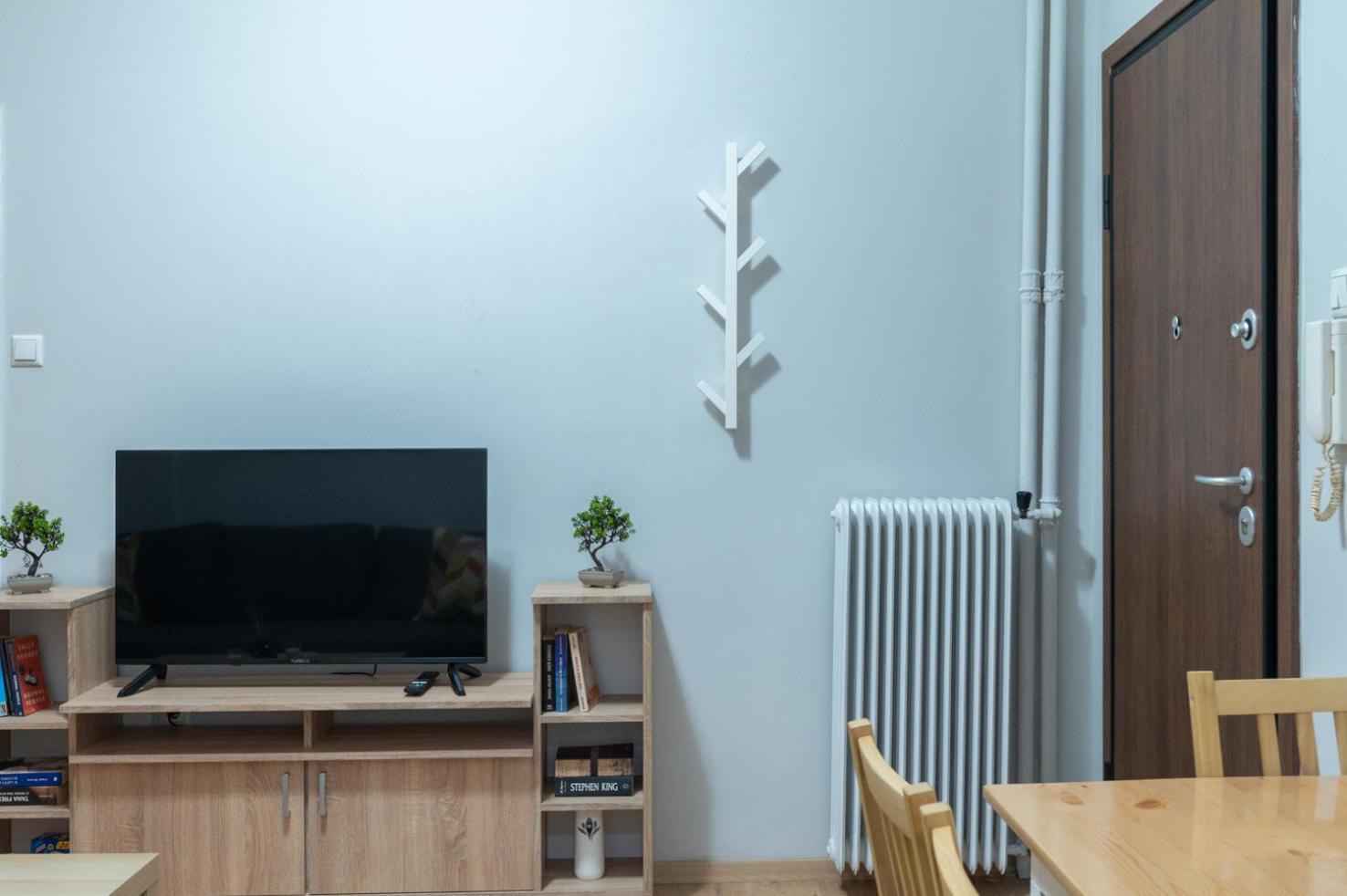 Entire Apt, 2 Bdrm, City Center アテネ エクステリア 写真