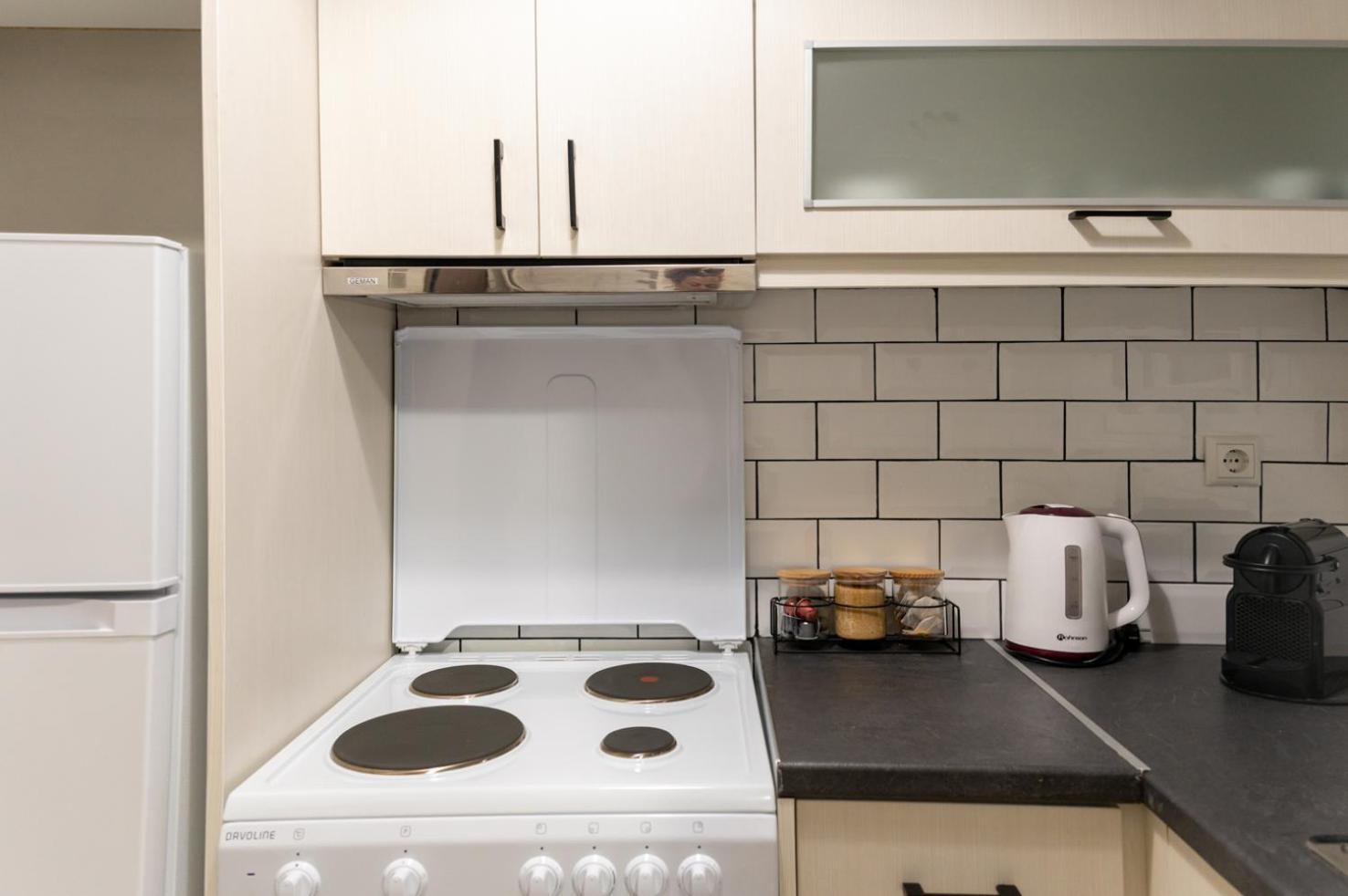 Entire Apt, 2 Bdrm, City Center アテネ エクステリア 写真