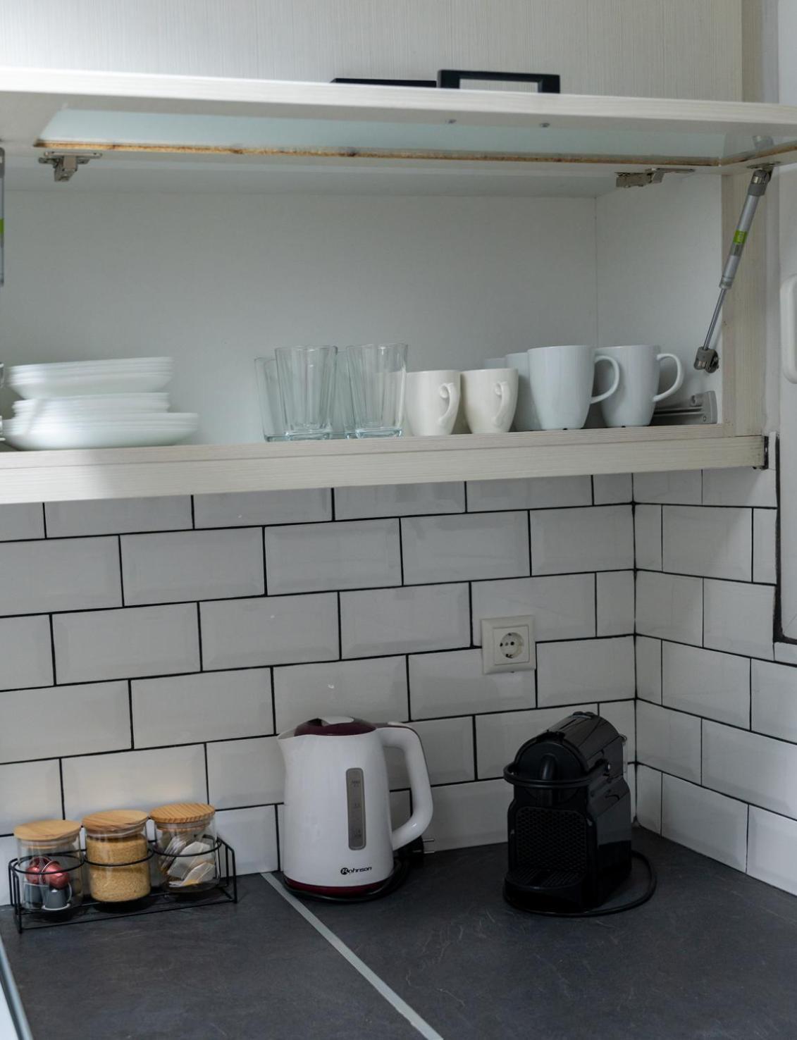 Entire Apt, 2 Bdrm, City Center アテネ エクステリア 写真