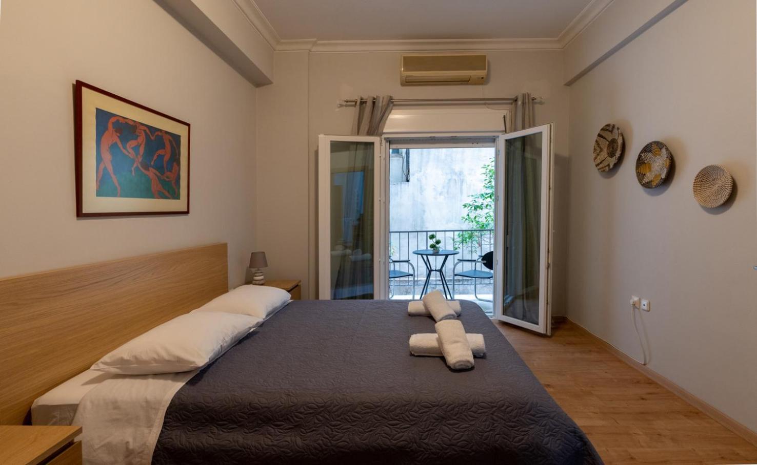 Entire Apt, 2 Bdrm, City Center アテネ エクステリア 写真